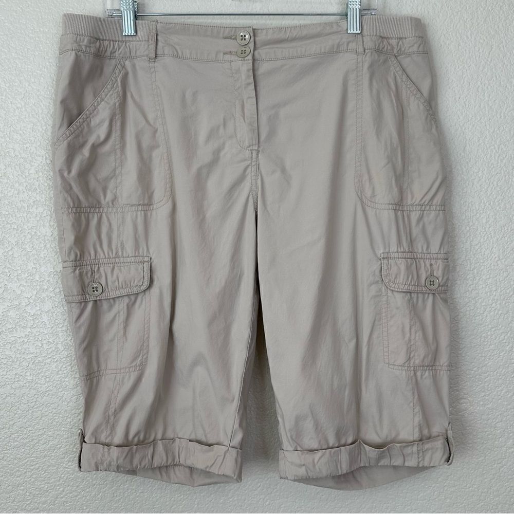 Chico's Women's Pale Taupe Cargo Shorts, Sz Large